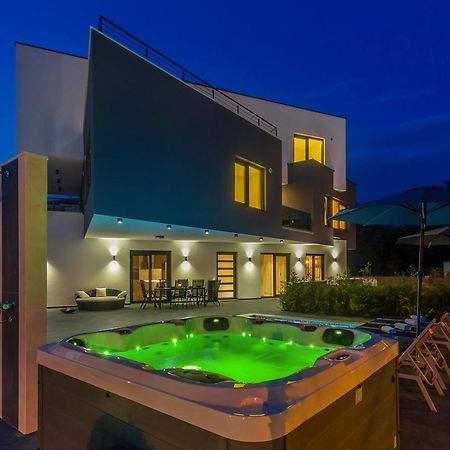 Luxury Apartment Noa Nijvice Zewnętrze zdjęcie